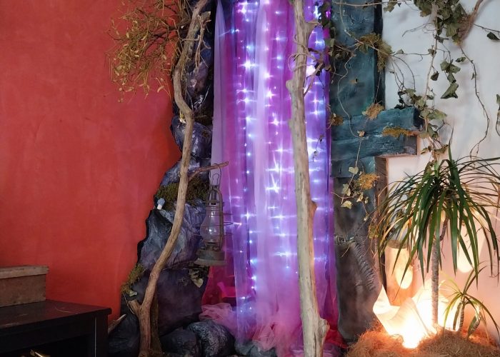 Cascade enchantée faite main pour amener une touche magique supplémentaire au décor de l'Imaginarium
