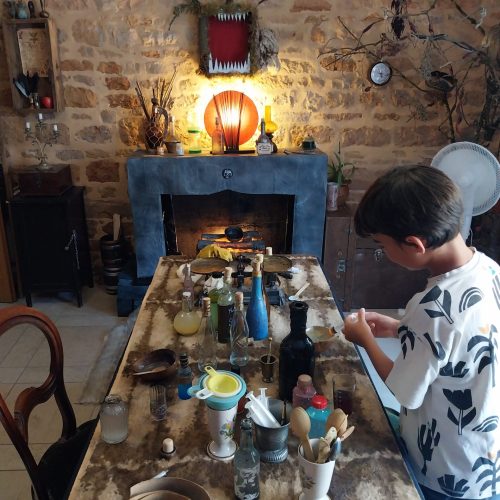 Cours de potions à l'Imaginarium de Toute une Histoire, à Trévoux